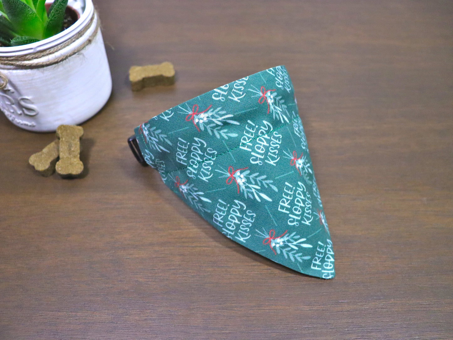 Christmas - Sloppy Kisses Bandana