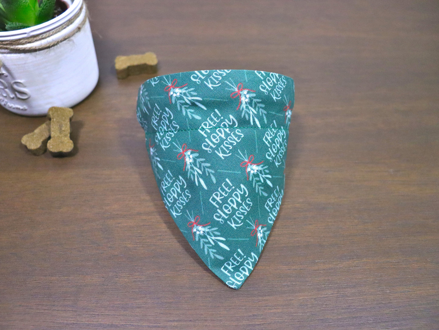 Christmas - Sloppy Kisses Bandana