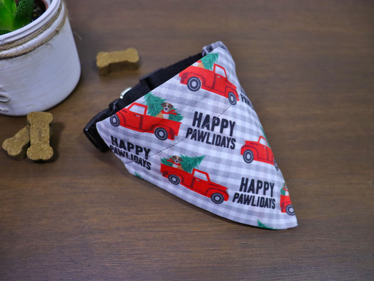 Christmas - Happy Pawlidays Bandana