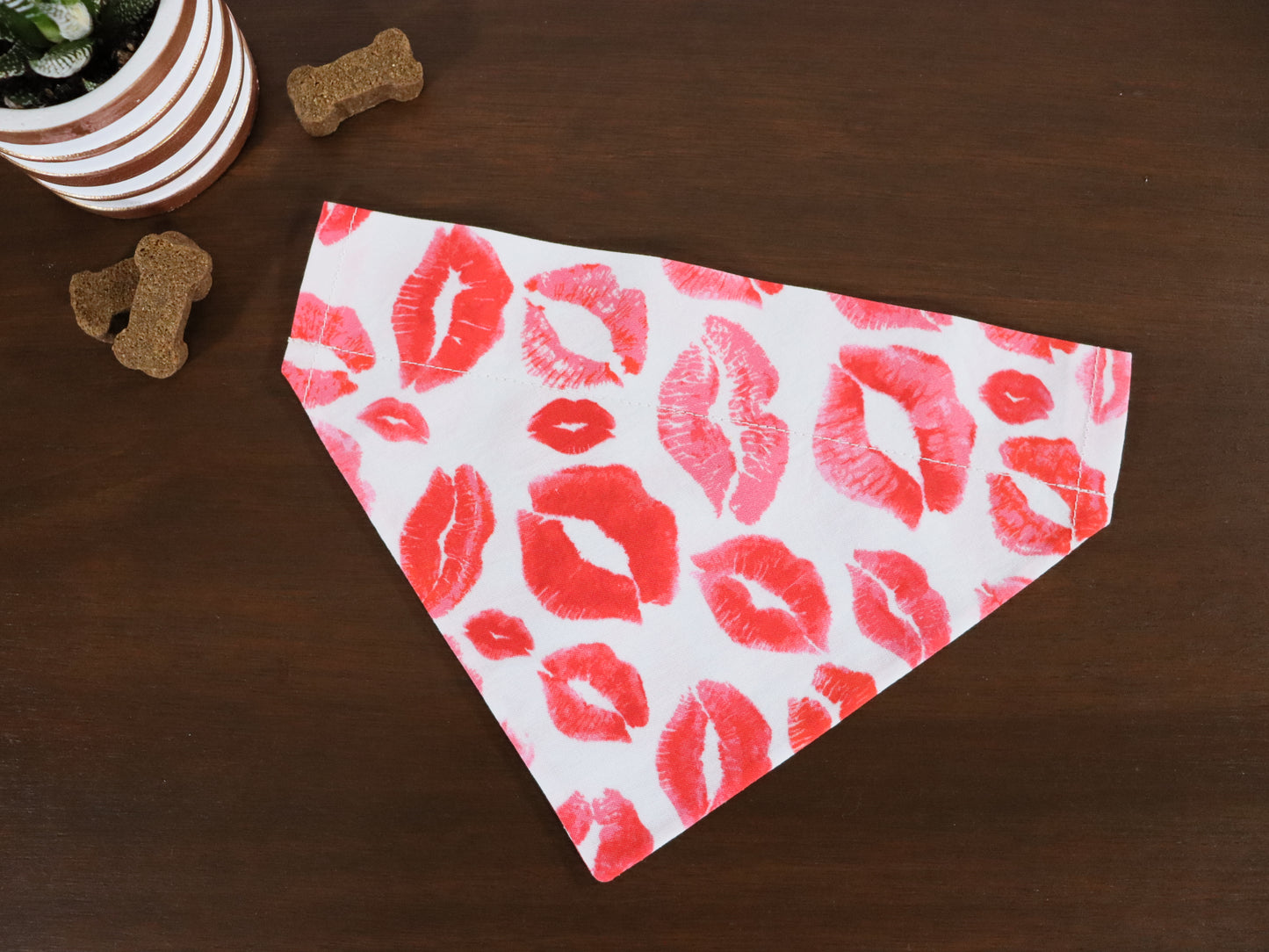 Valentine's Day - Lipstick Kiss Bandana